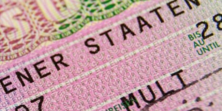 Запрет выдачи новых многоразовых виз для граждан России.